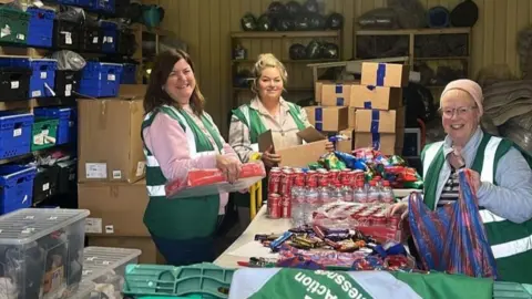 PATH Portlaoise Volunteers prepare food to distribute to the homeless.