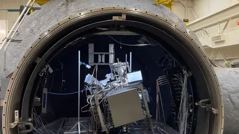 Sierra Space A Machine in a spherical room that provides moon -like conditions