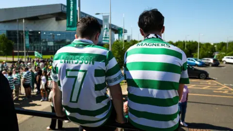 SNS Celtic fans