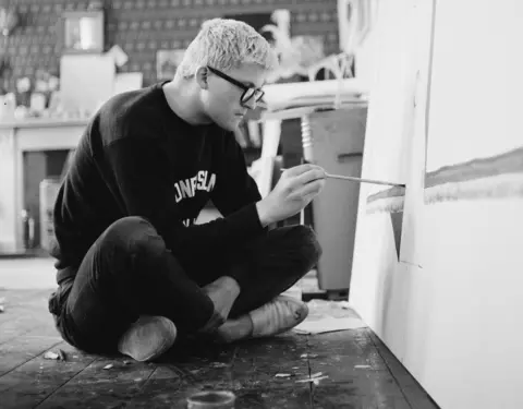 Getty Images English artist David Hockney working in a studio, circa 1967. 