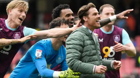 Scott Parker and his Burnley players celebrate