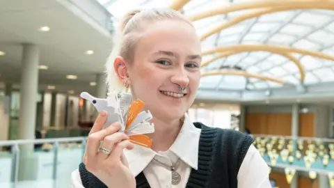 Nottingham Trent University Eve Tollett and her device