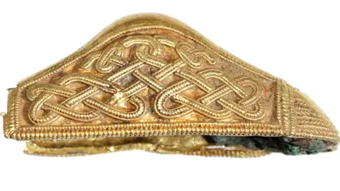 Noonans Gold Saxon sword pommel