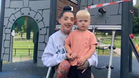 BBC/Carla Fowler Kaysha Jarvis and her son Freddie at Pontefract Park 