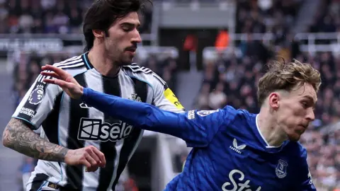 Sandro Tonali and James Garner