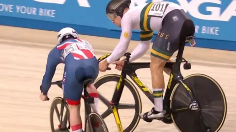 GB's Jack Carlin fends off Australia's Matthew Glaetzer
