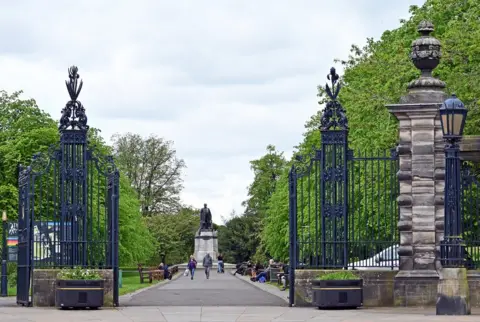 Getty Images Pittencrieff Park entrance, Dunfermline, Fife
