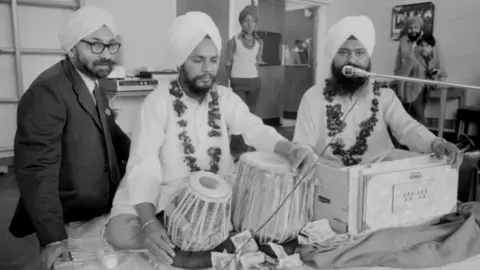 Luton News/Culture Trust Men wearing turbans