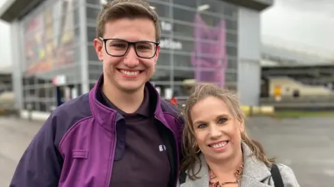 Owen Gunn with mum, Maz Gunn