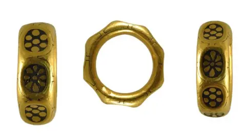 West Mercia Police Gold ring