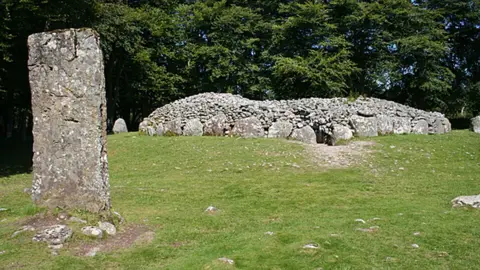 Anne Burgess/Geograph Clava Cairns
