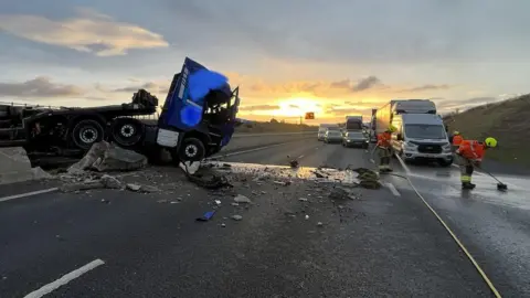 A1 M part closed in North Yorkshire after two lorries crash