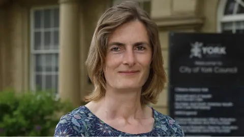 GARETH BUDDO Councillor Kate Ravilious