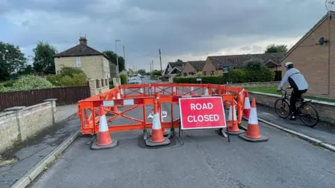 Terry-Harris.com Road closure around sinkhole