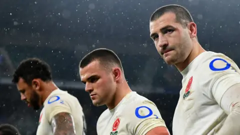 England players looking disappointed