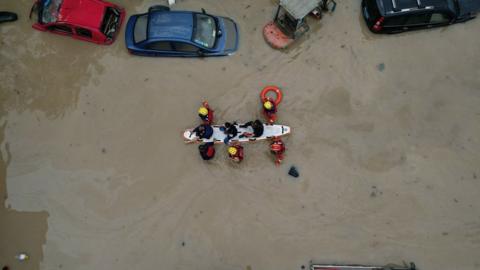 Asia Floods: Death Toll Climbs In Severe Monsoon Season - BBC News