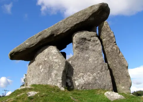 Jim Champion via Wikimedia Trethevy Quoit, Cornwall