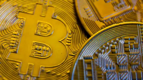 NurPhoto Bitcoin