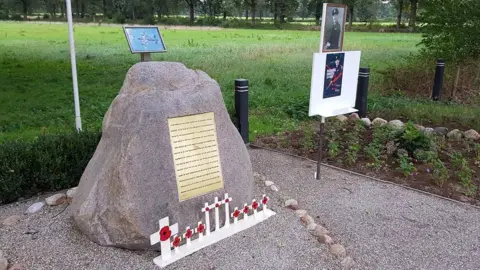 Remembering Dambuster Les Knight DSO Memorial