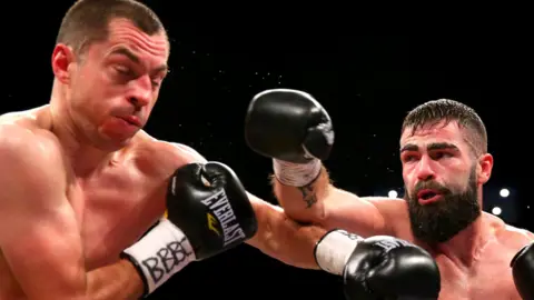 Scott Quigg fights Jono Carroll in Manchester