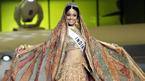 Getty Images Tanushree Dutta was crowned Miss India Universe in 2004