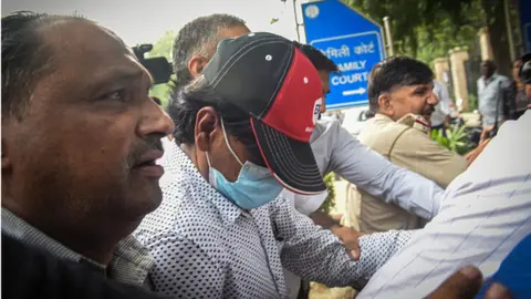 Getty Images Alt News co-founder Mohammed Zubair being produced at Patiala House Court in a case related to an allegedly objectionable tweet he had posted in 2018 on June 28, 2022 in Delhi