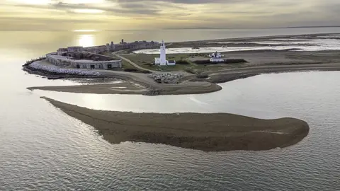 new sandbank off Hurst Spit