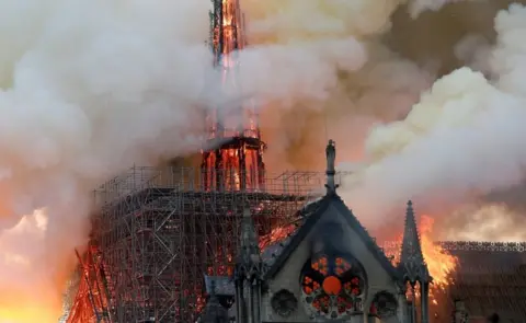 Reuters Scene of blaze in Paris