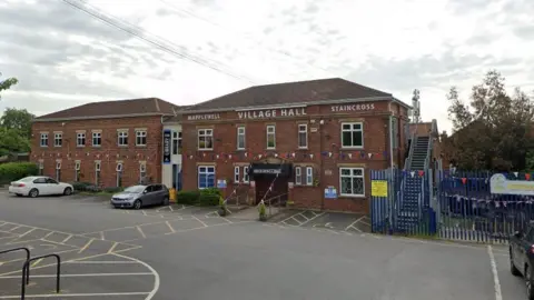 Google Mapplewell and Staincross Village Hall