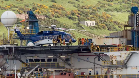 Greenpeace Helicpter on rig