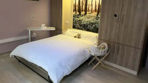 George Eliot Hospital The Snowdrop Suite