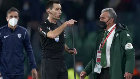 Ref hold long object