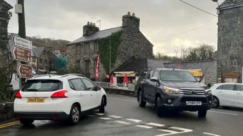 BBC Traffic in the centre of Llanbedr