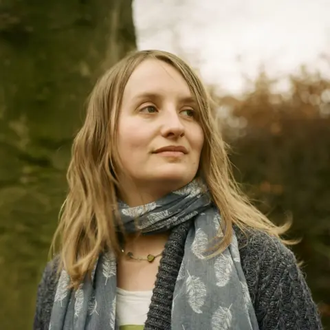 Alice Zoo Sarah Briggs