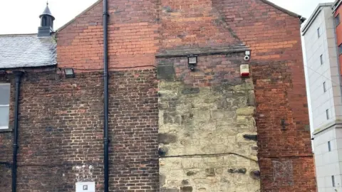 LDRS The old Vicarage, on Zetland Street in Wakefield