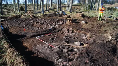 AOC Archaeology View over the site during the excavation
