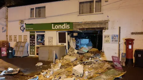 Cambridgeshire Constabulary Smashed Londis shop