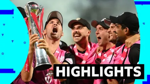 Somerset lift the trophy after winning T20 Blast