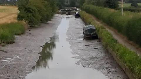 David Maguire Kennet and Avon Canal, Wiltshire