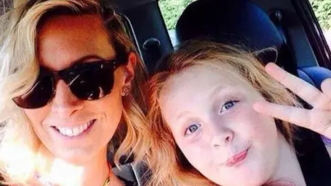 claire leaman Claire Leaman and 15-year old daugher Rayah