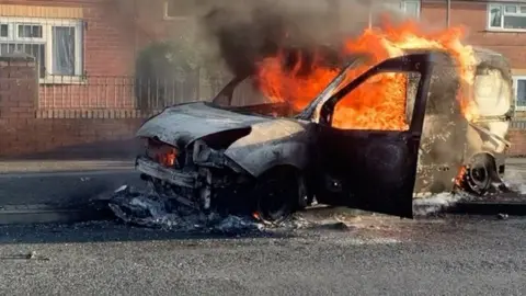 YAPPAPP The burning van