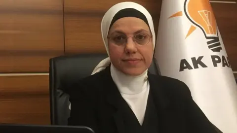 MP Ravza Kavakci Kan in her office