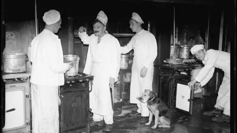  The Ellis Collection at Kresen Kernow Troops training at the disused workhouse, Bodmin, 16 Oct 1939