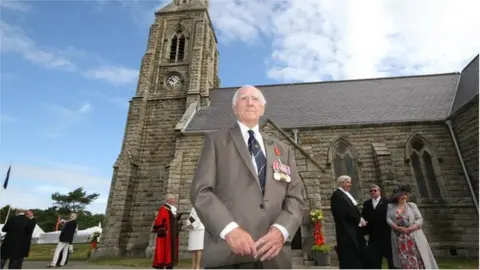 Mark Edwards Hector Duff