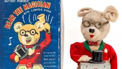 Hansons Bear the Magician