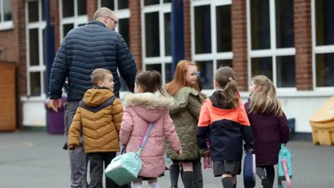 stephen davison braniel kids first day back