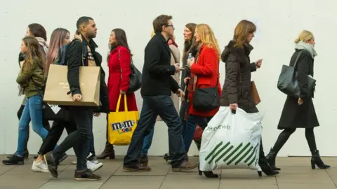PA Shoppers on Oxford Street