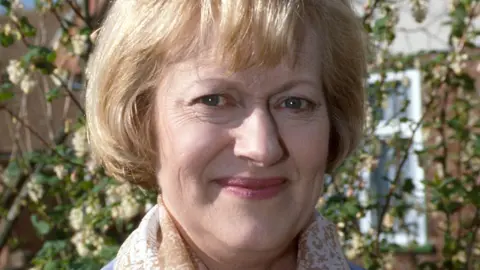 BBC Josephine Tewson in Keeping Up Appearances