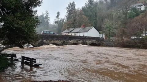 Dan James River Barle flooding