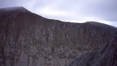 Richard Webb/Geograph Càrn Mòr Dearg